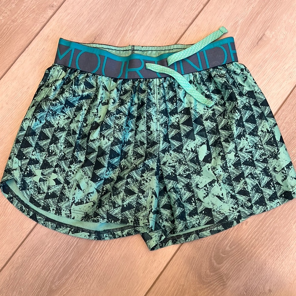 Girls Under Armor Shorts